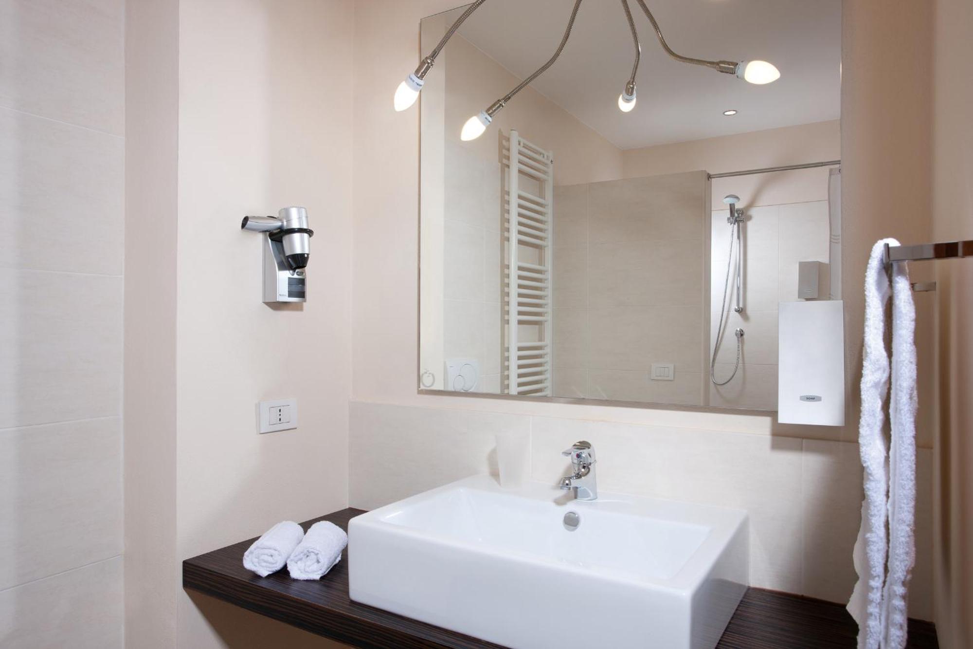 Hotel Rosso Frizzante Sorbara