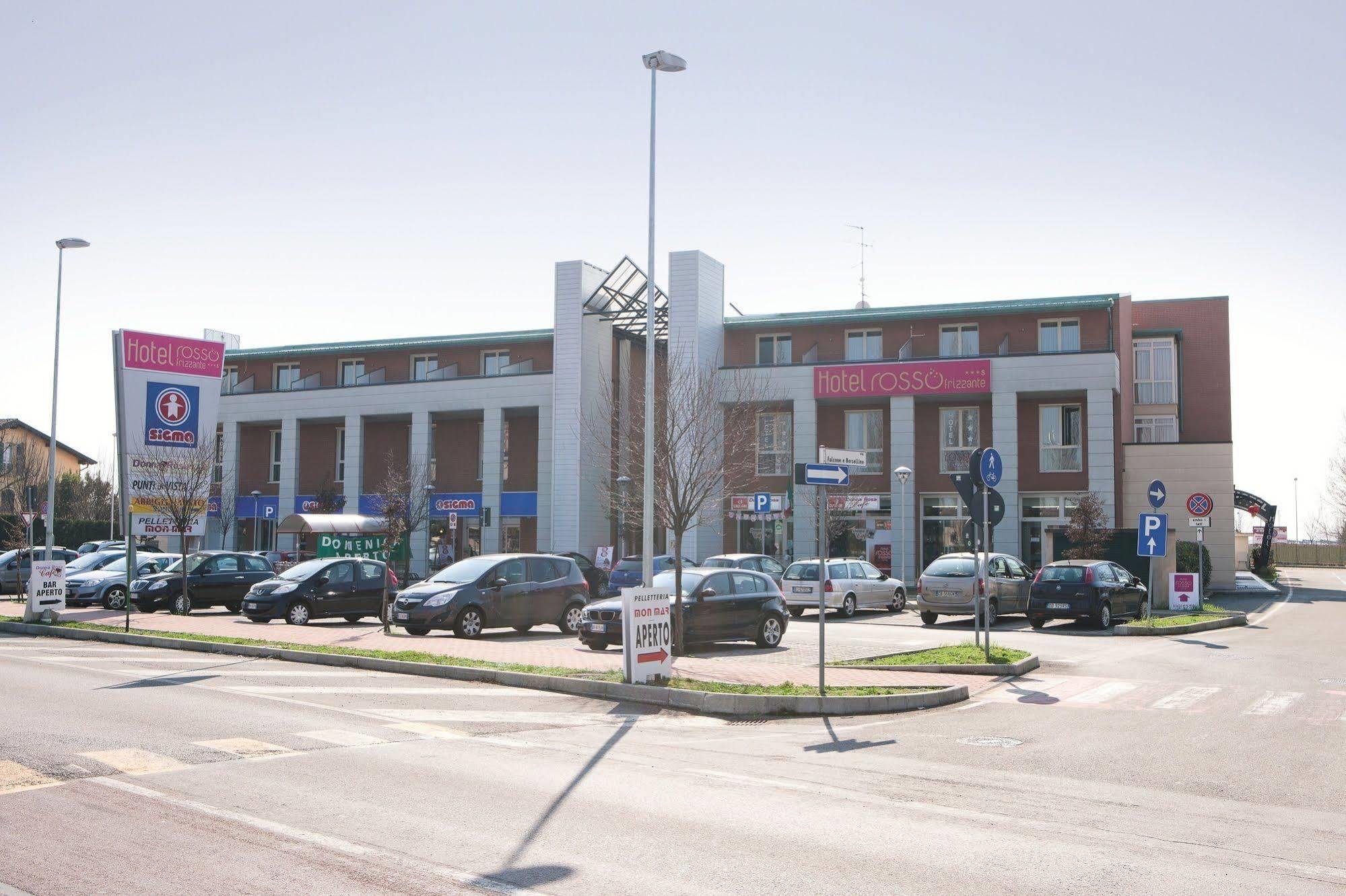Rosso Frizzante Hotel Sorbara
